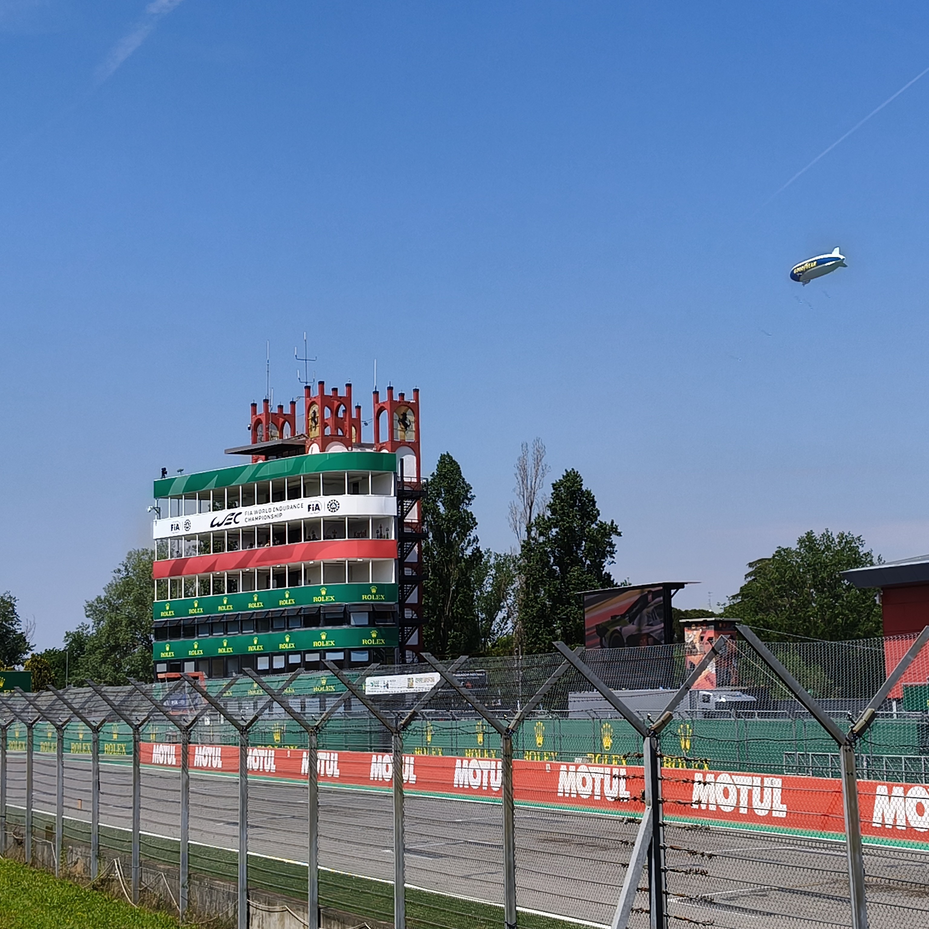 Rettilineo e Torre Ferrari